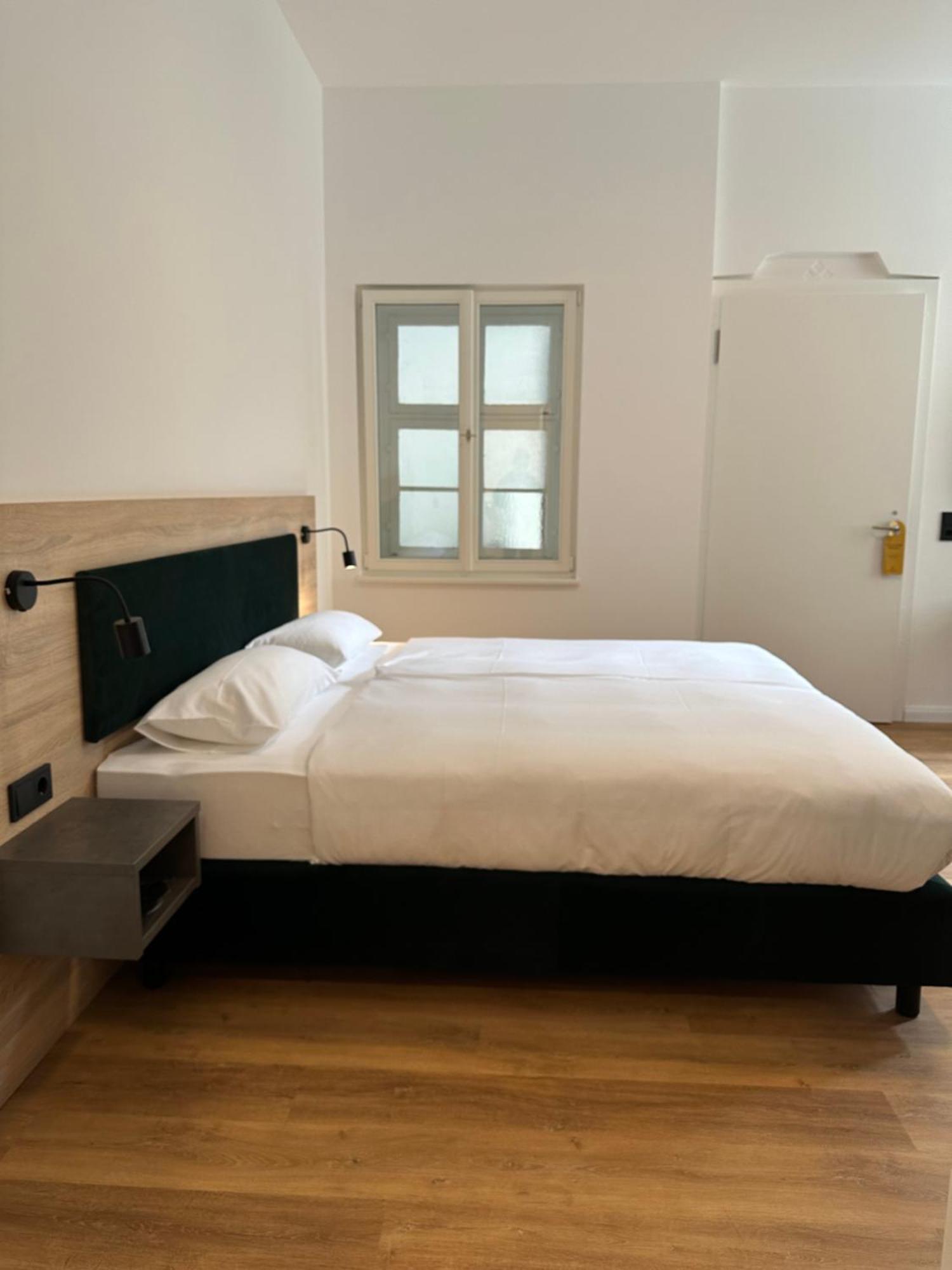 Hopfenhotel Am Adenauerufer Hotel