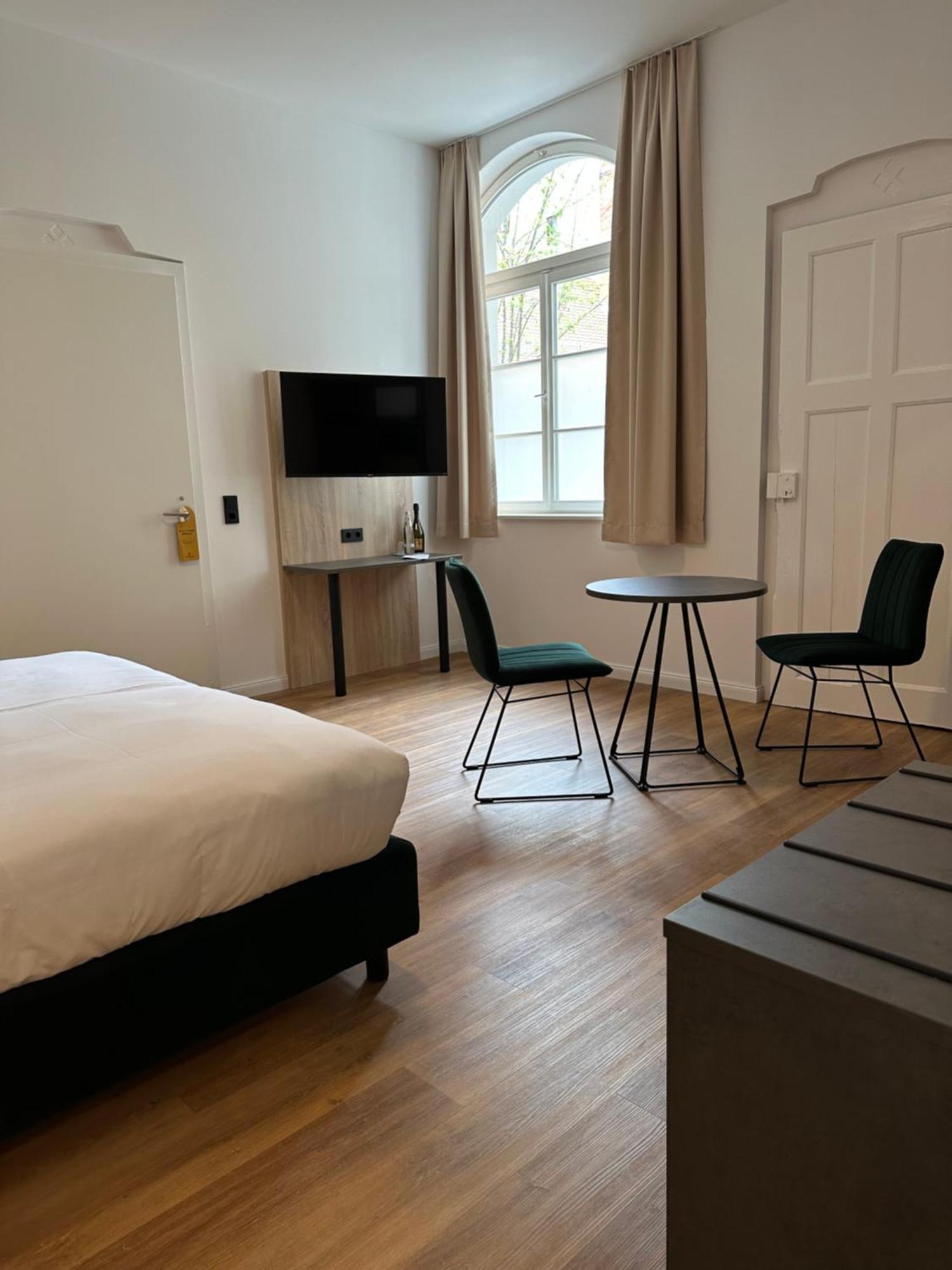 Hopfenhotel Am Adenauerufer Hotel