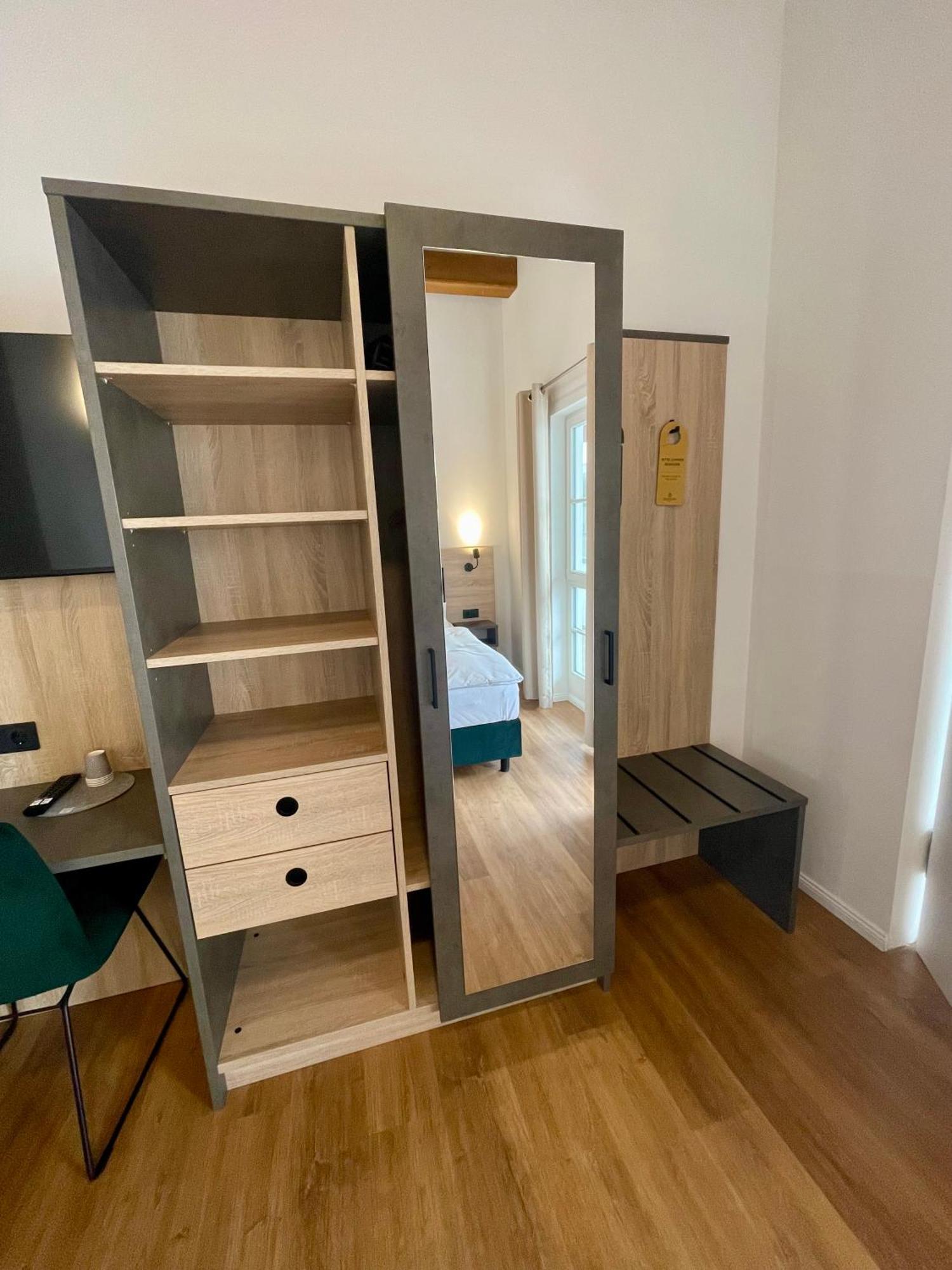 Hotel Hopfenhotel Am Adenauerufer