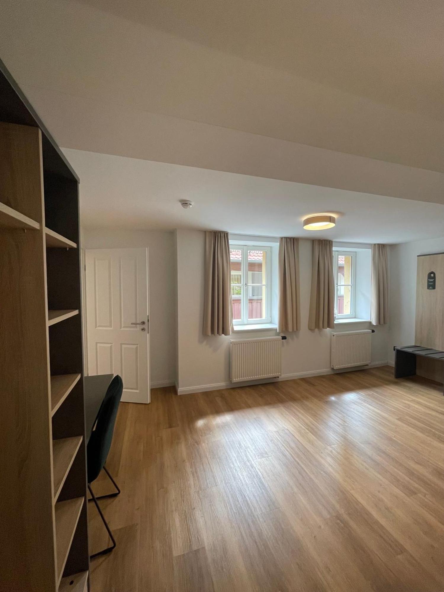 Hopfenhotel Am Adenauerufer 3*