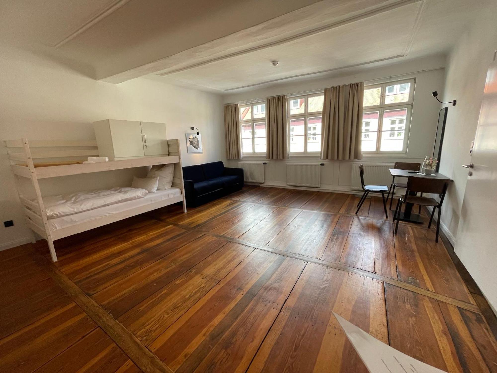Hopfenhotel Am Adenauerufer 3*