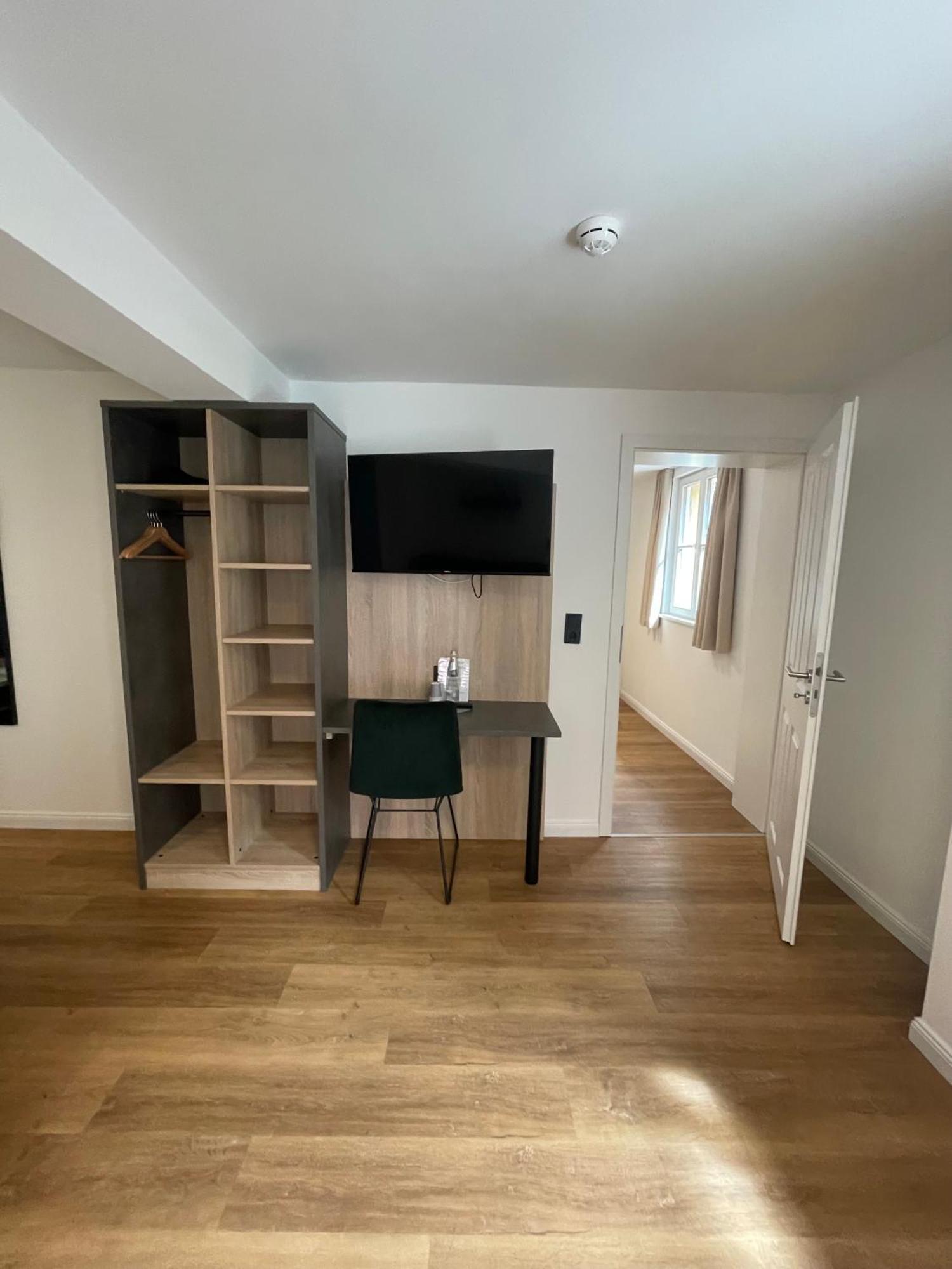 Hotel Hopfenhotel Am Adenauerufer 3*